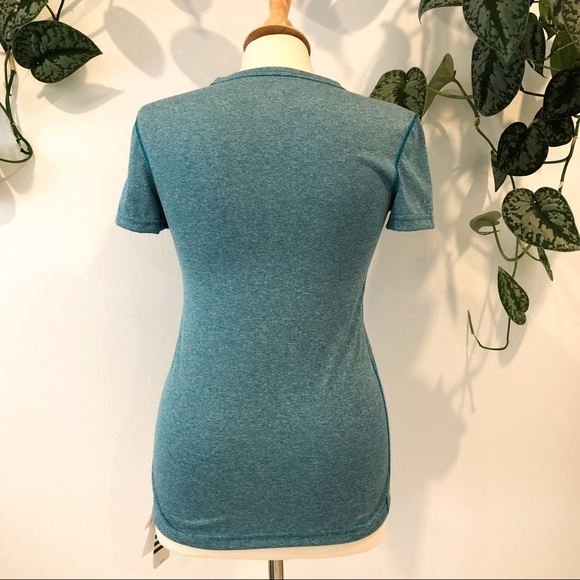 🆕 NWT Adidas Climate T-Shirt - Picture 3 of 4